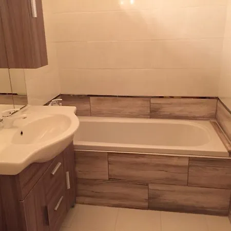 Szent Janos Vendeghaz Апартаменти Еґер